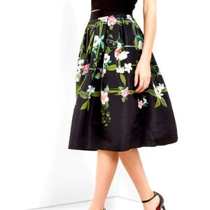 Ted Baker Secret Trellis floral midi-skirt. Size 3 (US equivalent 6-8).